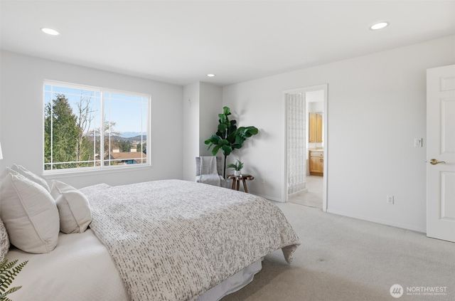 7741 152nd Avenue NE, Redmond, WA 98052