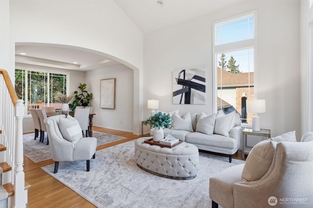 7741 152nd Avenue NE, Redmond, WA 98052