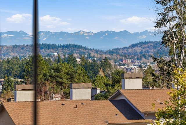 7741 152nd Avenue NE, Redmond, WA 98052