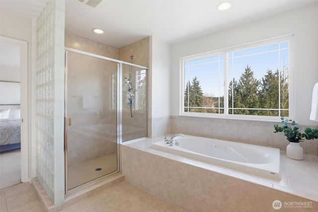 7741 152nd Avenue NE, Redmond, WA 98052