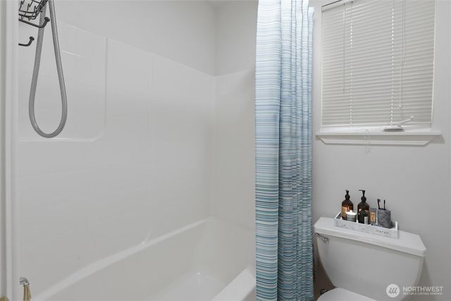 7741 152nd Avenue NE, Redmond, WA 98052