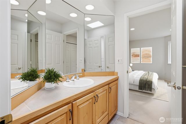 7741 152nd Avenue NE, Redmond, WA 98052