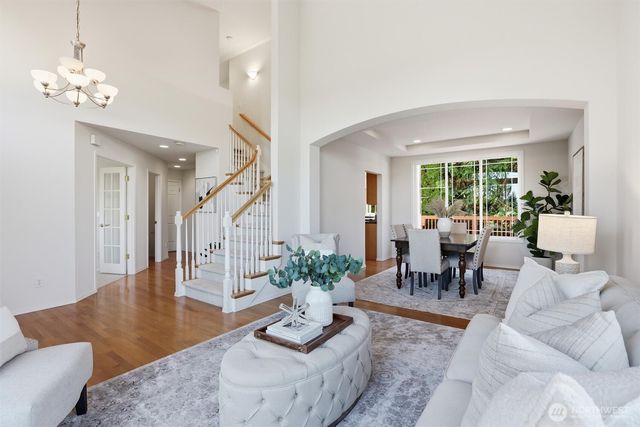 7741 152nd Avenue NE, Redmond, WA 98052