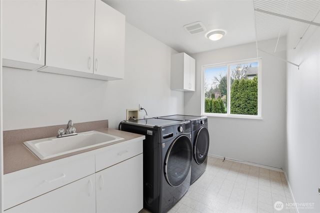 7741 152nd Avenue NE, Redmond, WA 98052