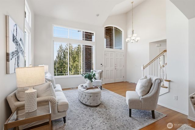 7741 152nd Avenue NE, Redmond, WA 98052