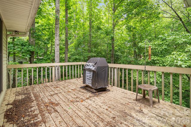 1851 Riverview Court, Hendersonville, NC 28739