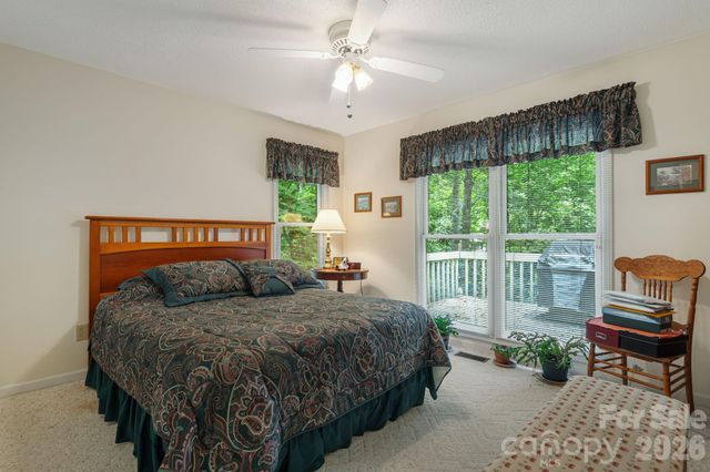 1851 Riverview Court, Hendersonville, NC 28739