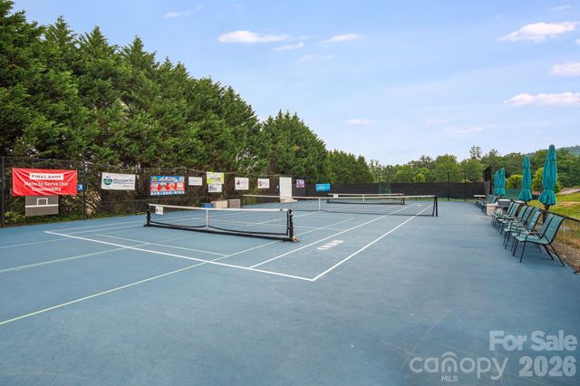 1851 Riverview Court, Hendersonville, NC 28739