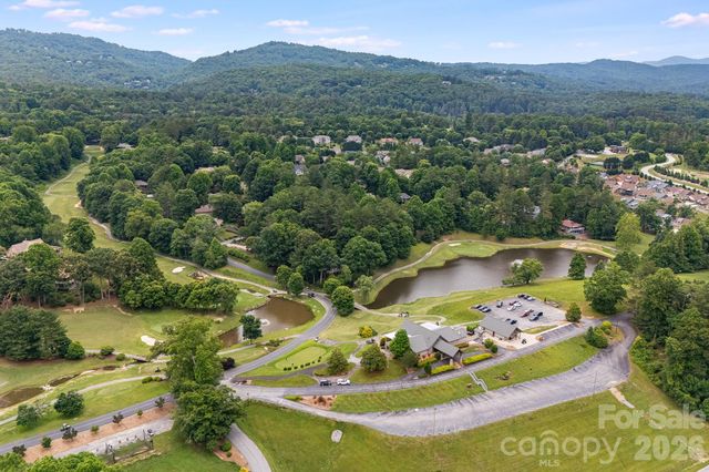 1851 Riverview Court, Hendersonville, NC 28739