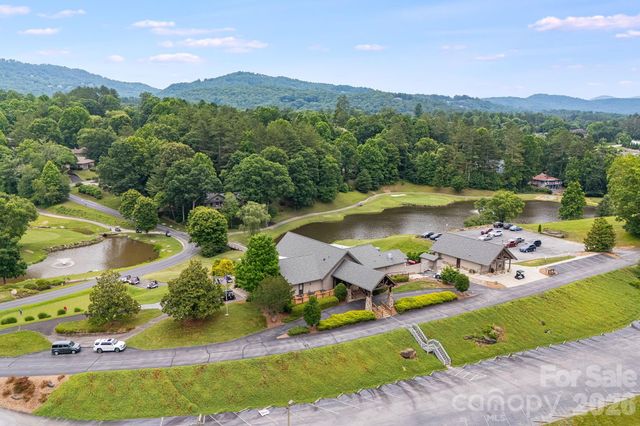 1851 Riverview Court, Hendersonville, NC 28739