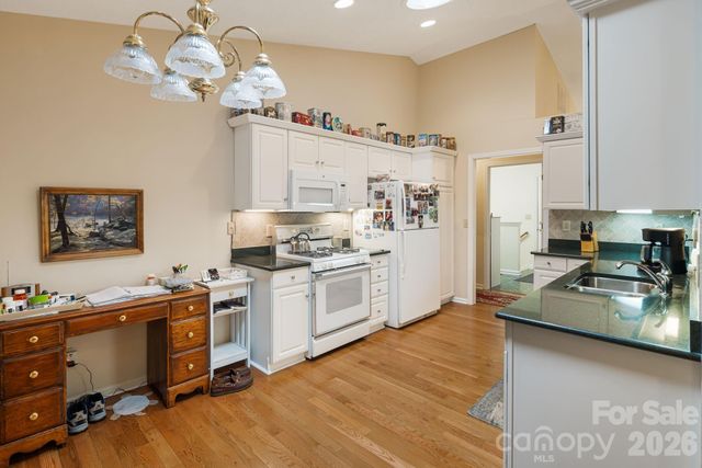 1851 Riverview Court, Hendersonville, NC 28739