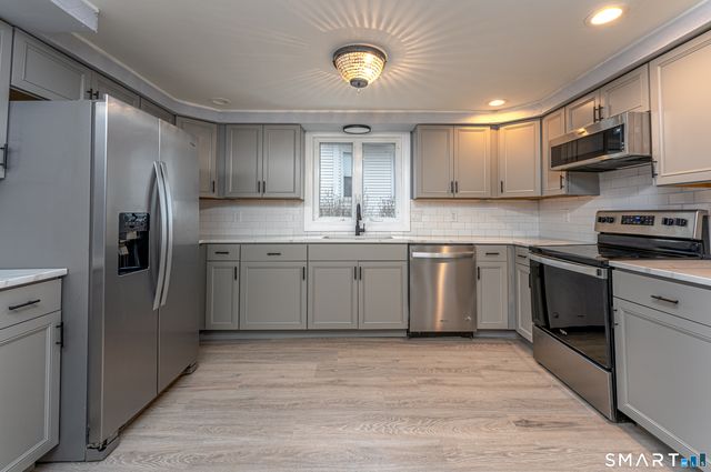 87 Melrose Avenue, Waterbury, CT 06705