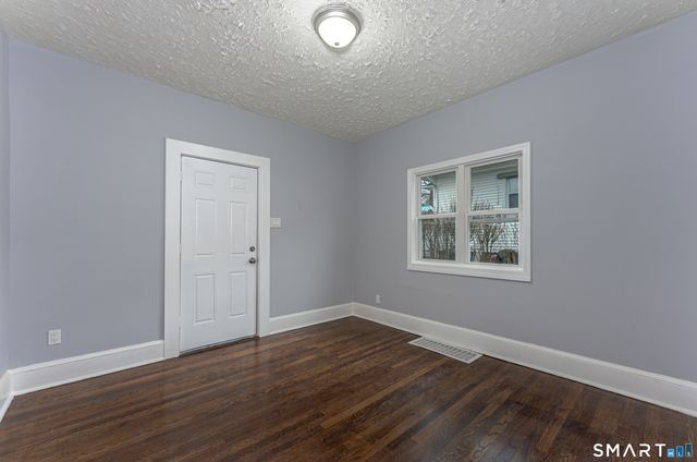 87 Melrose Avenue, Waterbury, CT 06705