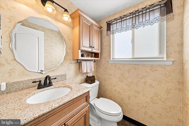68 E SHADY DR, Newark, DE 19713