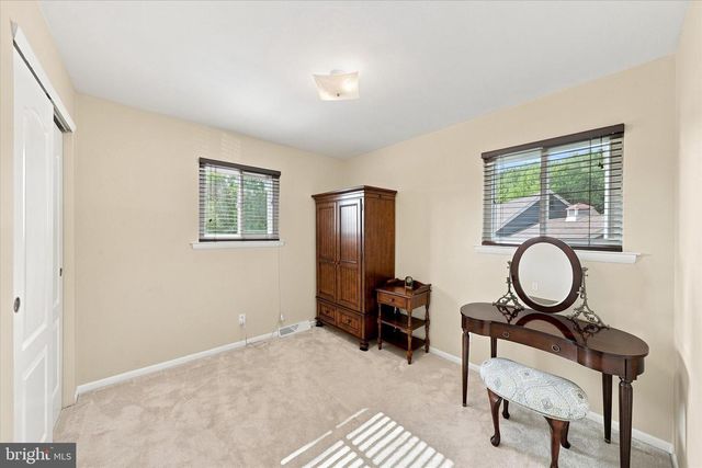68 E SHADY DR, Newark, DE 19713