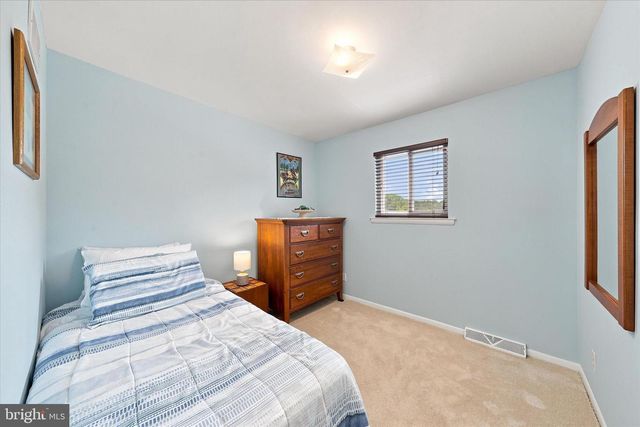 68 E SHADY DR, Newark, DE 19713