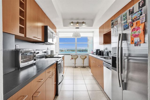 18021 Biscayne Blvd 1804, Aventura, FL 33160