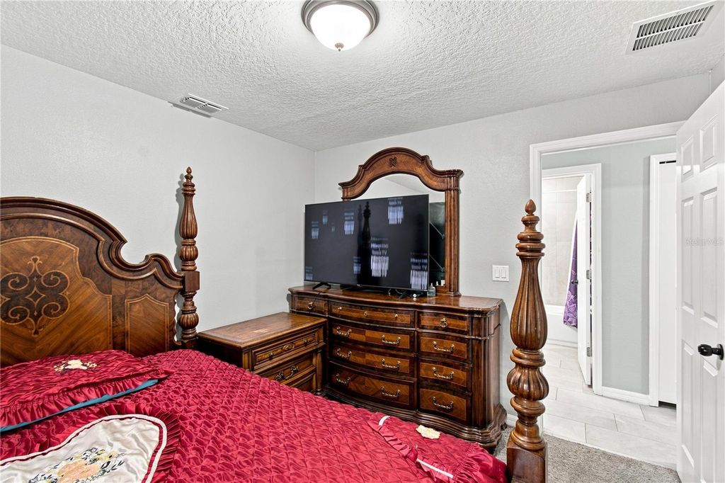 Image 31 of property listing at 4300 LENOX BOULEVARD, Orlando, FL 32811