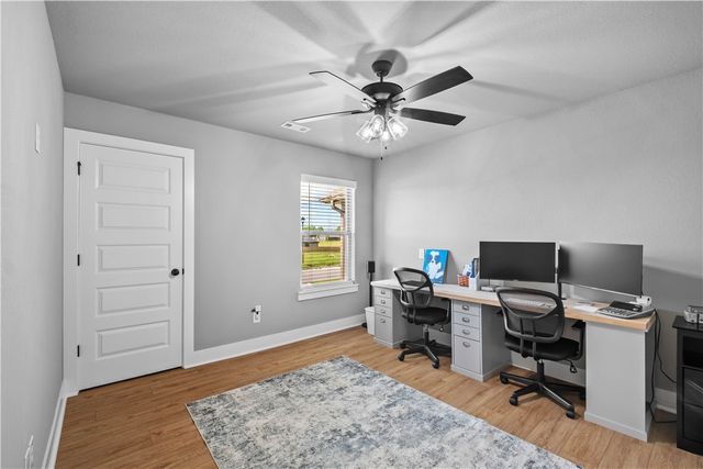 832 E Buchanan Street, Prairie Grove, AR 72753