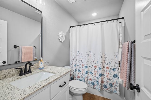 832 E Buchanan Street, Prairie Grove, AR 72753
