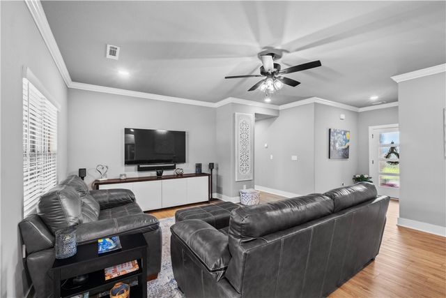 832 E Buchanan Street, Prairie Grove, AR 72753