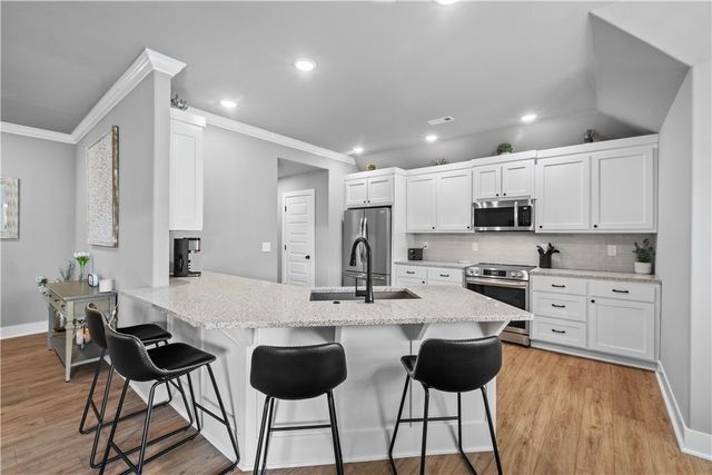 832 E Buchanan Street, Prairie Grove, AR 72753