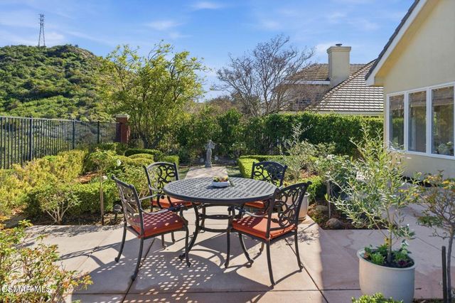 491 Ravensbury Street, Lake Sherwood, CA 91361