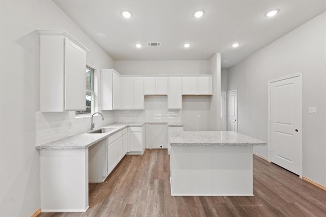 11964 Canal Street, Willis, TX 77318