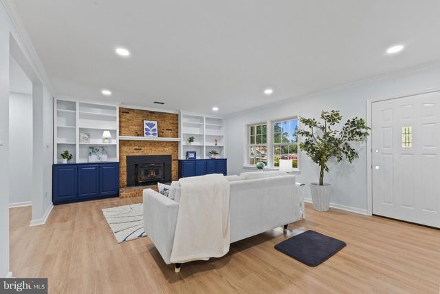 3801 MARGAY CT, Alexandria, VA 22309