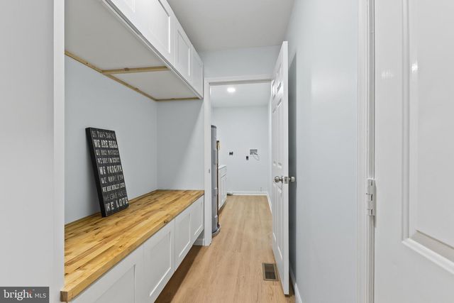 3801 MARGAY CT, Alexandria, VA 22309