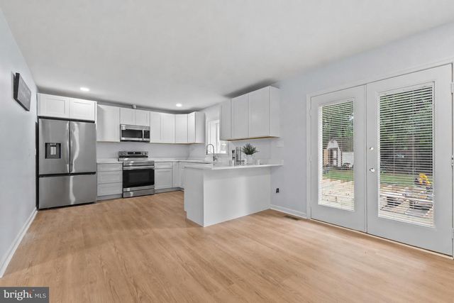 3801 MARGAY CT, Alexandria, VA 22309