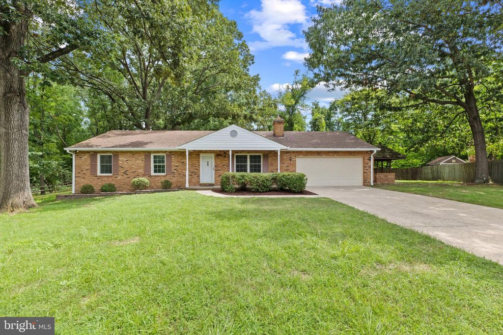 3801 MARGAY CT, Alexandria, VA 22309