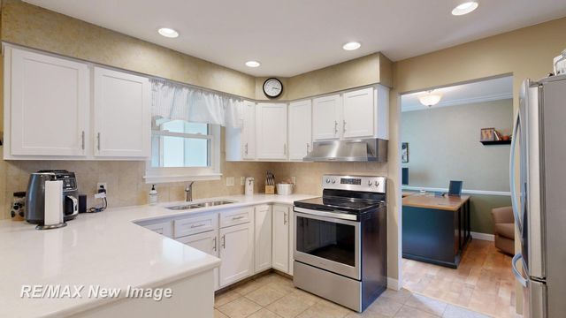 2669 Darwin Lane, Saginaw, MI 48603