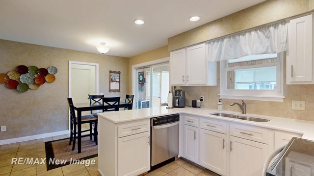 2669 Darwin Lane, Saginaw, MI 48603