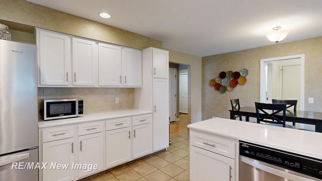 2669 Darwin Lane, Saginaw, MI 48603