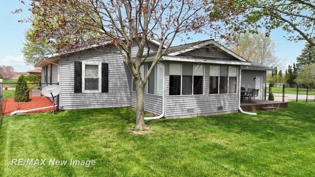 2669 Darwin Lane, Saginaw, MI 48603