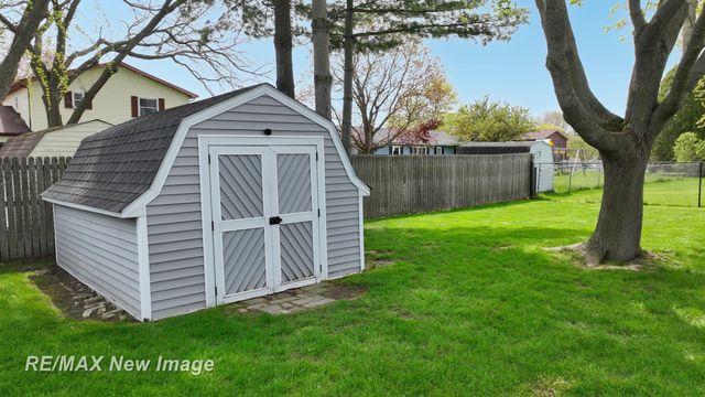 2669 Darwin Lane, Saginaw, MI 48603