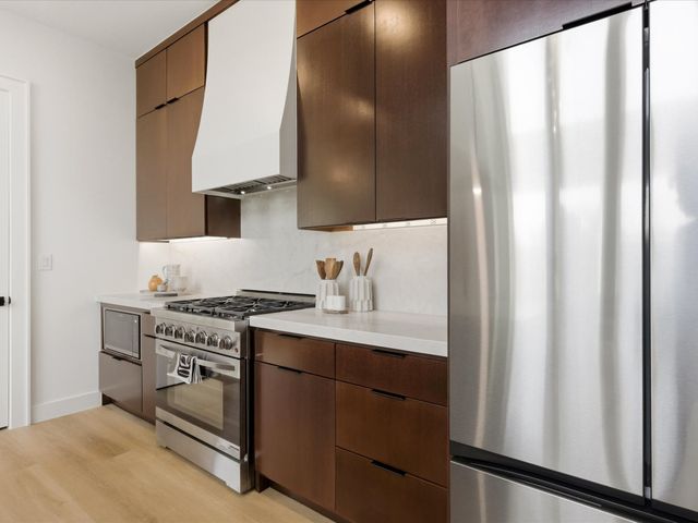 916 E Louisianna Drive, Dallas, TX 75216