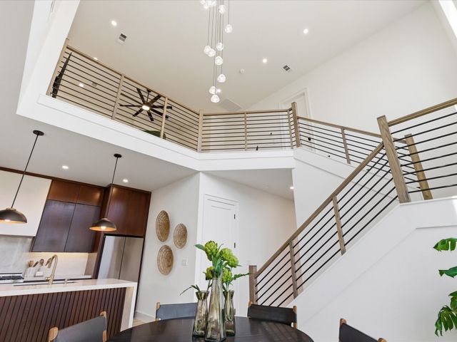 916 E Louisianna Drive, Dallas, TX 75216