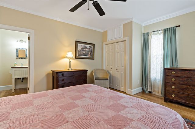 6 Gladding Court 1, Newport, RI 02840