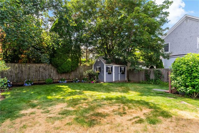 6 Gladding Court 1, Newport, RI 02840