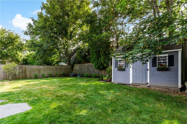 6 Gladding Court 1, Newport, RI 02840