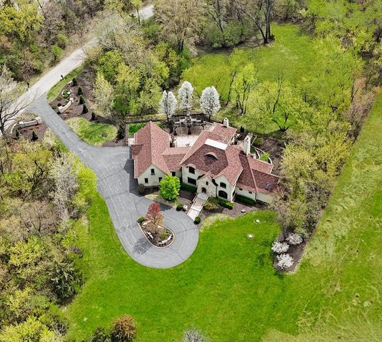 35340 Pabst COURT, Oconomowoc, WI 53066
