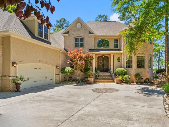 497 Deep Water Dr., Bolivia, NC 28422