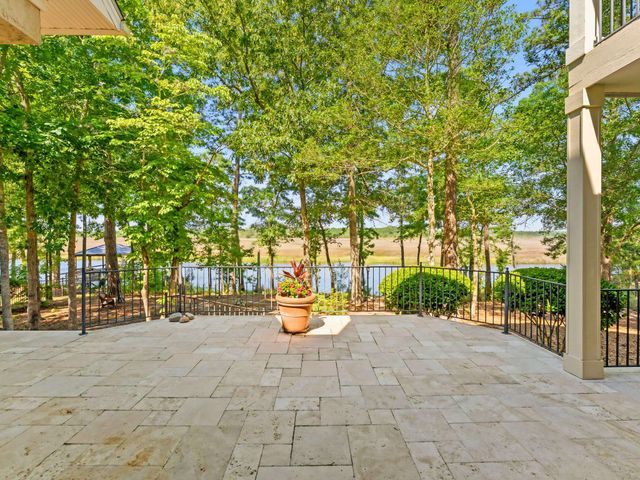 497 Deep Water Dr., Bolivia, NC 28422