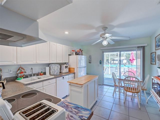 11052 SUNNYDALE AVENUE, Englewood, FL 34224