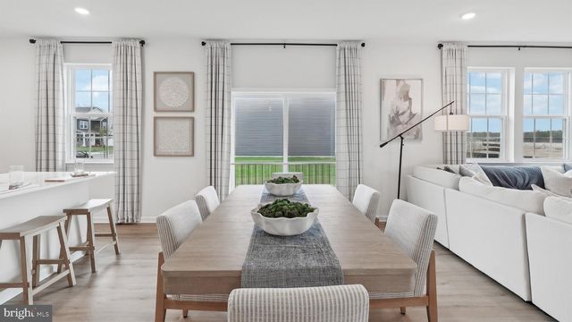 3 DAHLIA CT, Bayville, NJ 08721