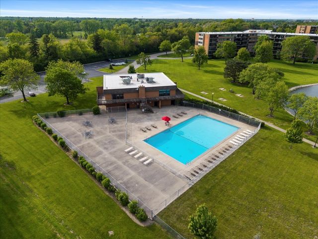 151 Brookston Drive A2, Schaumburg, IL 60193