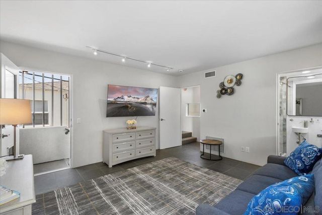 710 Verona Court, San Diego, CA 92109