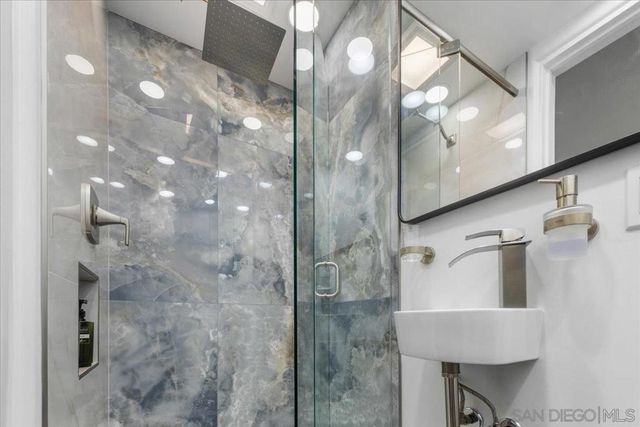 710 Verona Court, San Diego, CA 92109